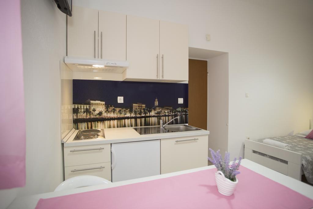 Summer Bay Apartments สปลิท ภายนอก รูปภาพ