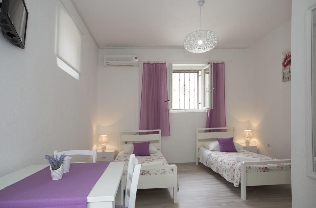 Summer Bay Apartments สปลิท ภายนอก รูปภาพ