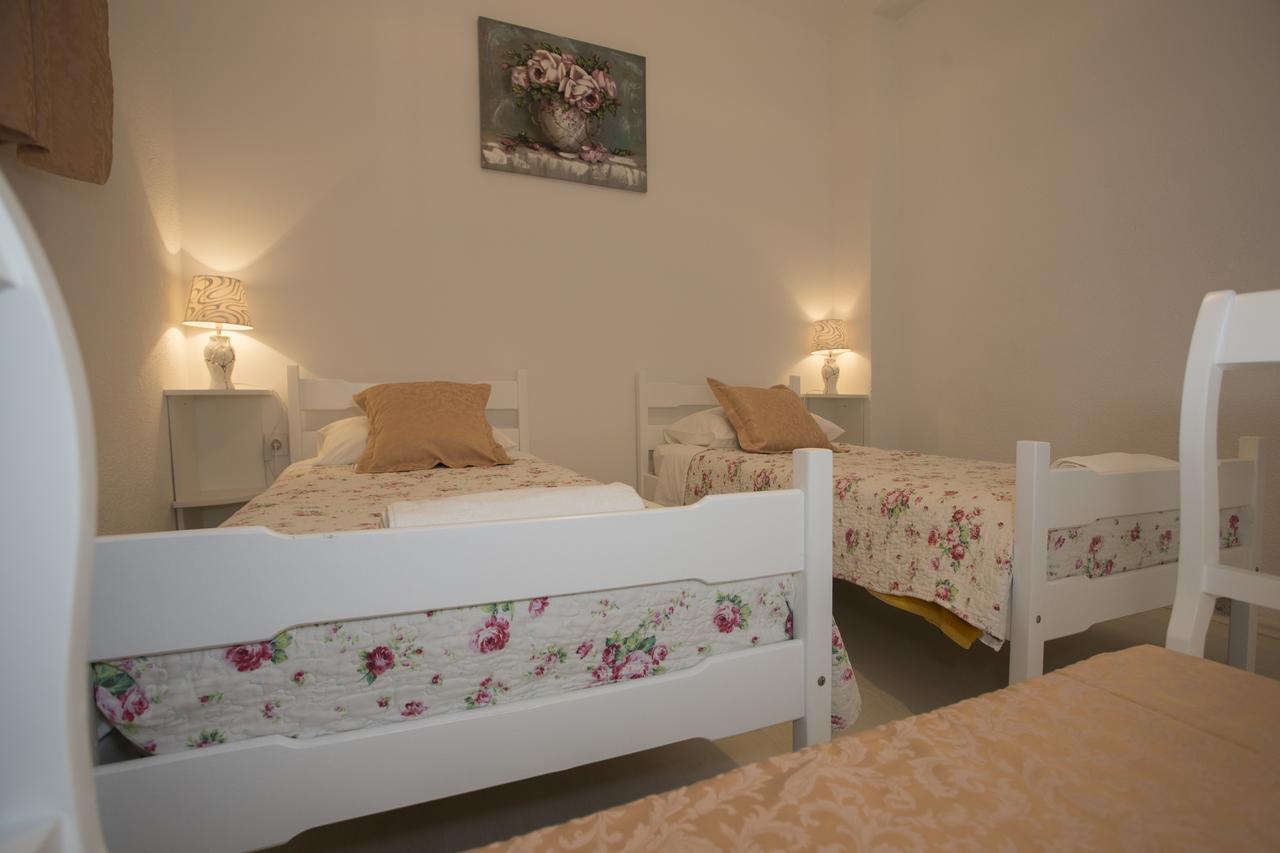 Summer Bay Apartments สปลิท ภายนอก รูปภาพ
